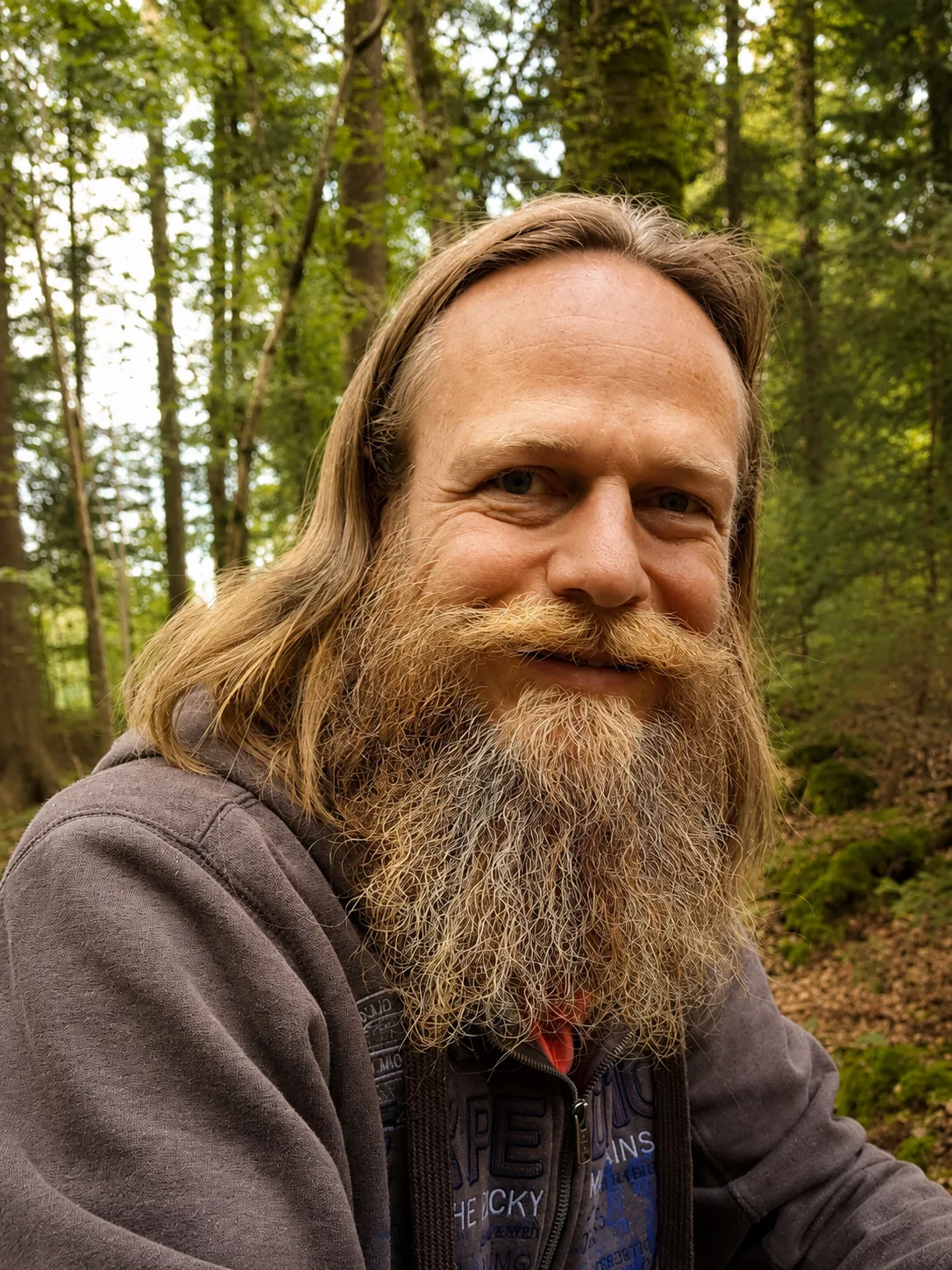 Peter Kronenberg im Wald